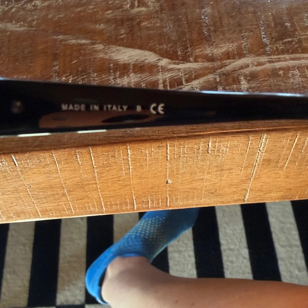 CHANEL vintage Chic Tortoise Shell Sunglasses with silver spinning logos - Picture 5 of 8